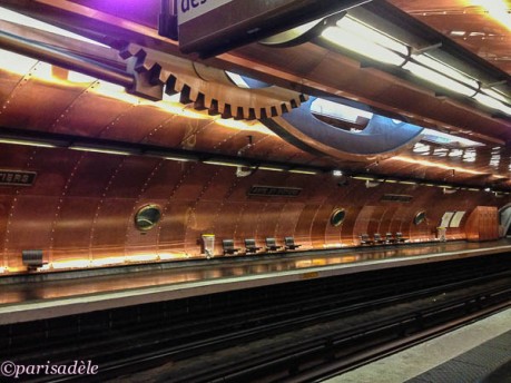 arts et metiers metro platform paris