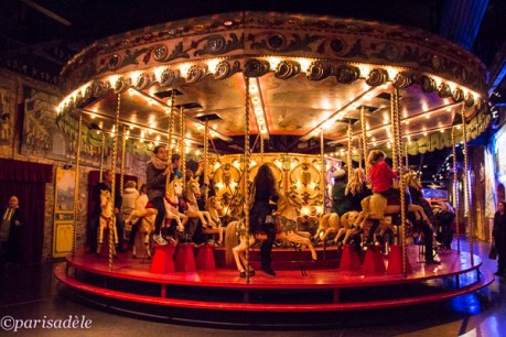 historic carousel rides paris