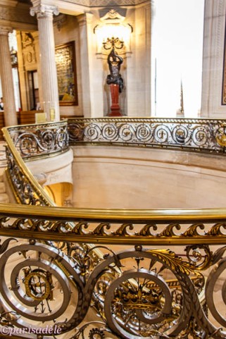 chantilly castle staircase