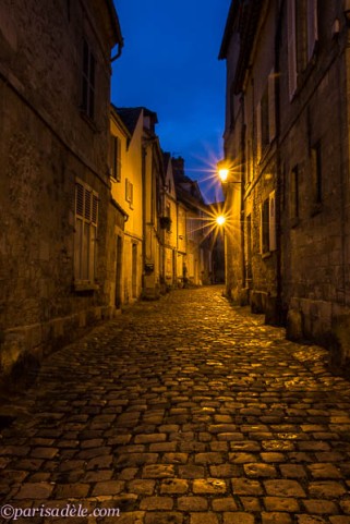 senlis night cobbled street