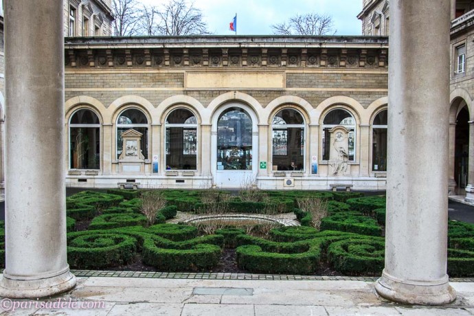 secret gardens paris hotel dieu paris hospital garden